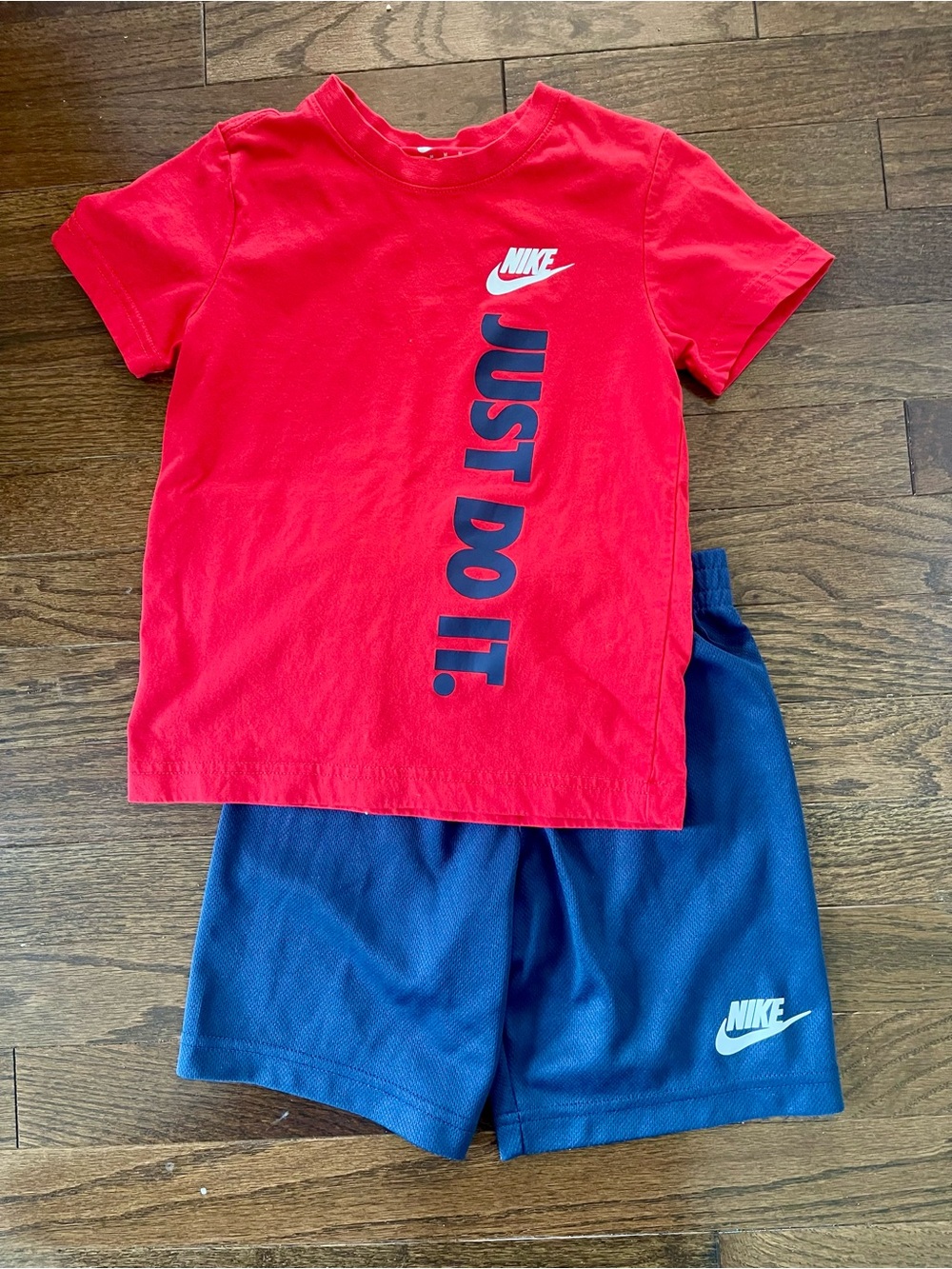 Nike Red & Navy boys matching set